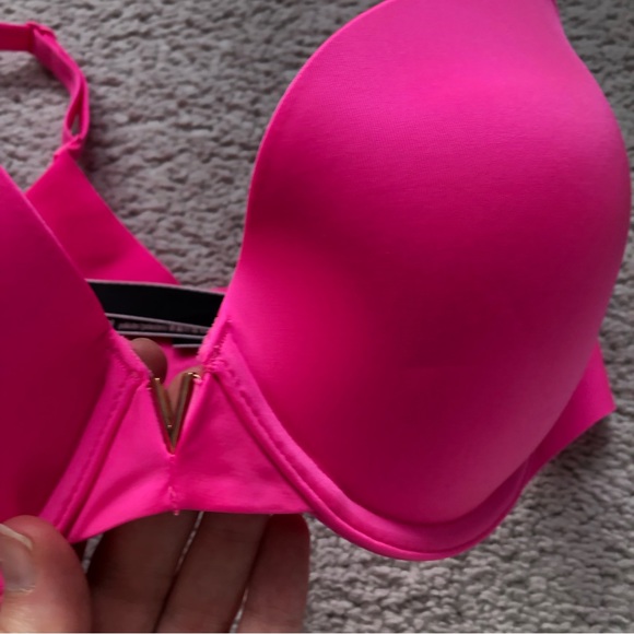 Victorias Secret | 32DD NWOT Hot Pink Bra - Picture 3 of 9